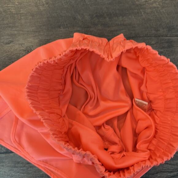 New In Large Coral Active Stretch Short - Picture 8 of 9